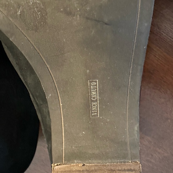 Vince Camuto Elegant Black Leather Slip On Block Heel Mules - Picture 5 of 5